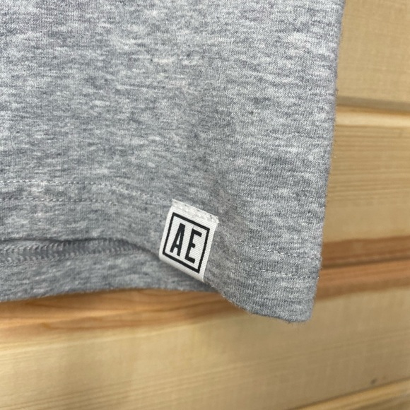 American Eagle T- shirt - Picture 2 of 3